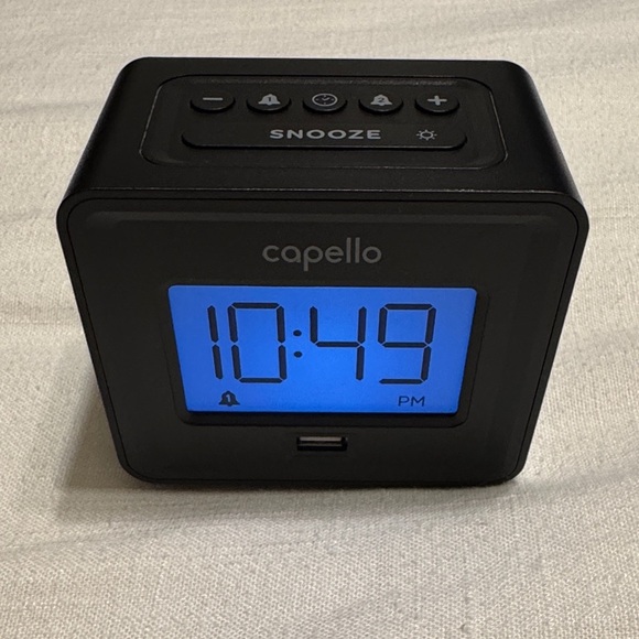 Capello Other - ⏰ Capello Black Digital Alarm Clock with USB Port